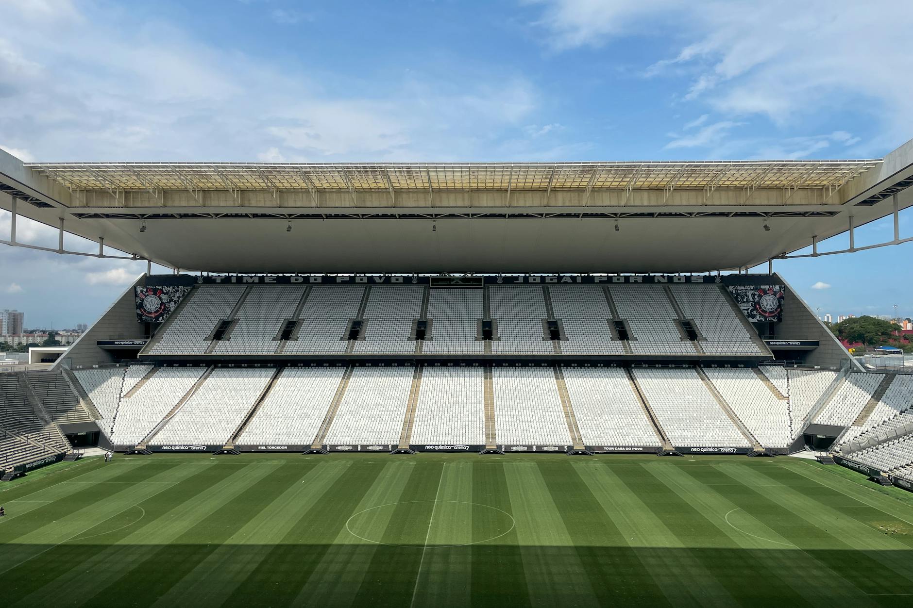Corinthians expõe carência no ataque, e Diniz deve cobrar um 9 à diretoria