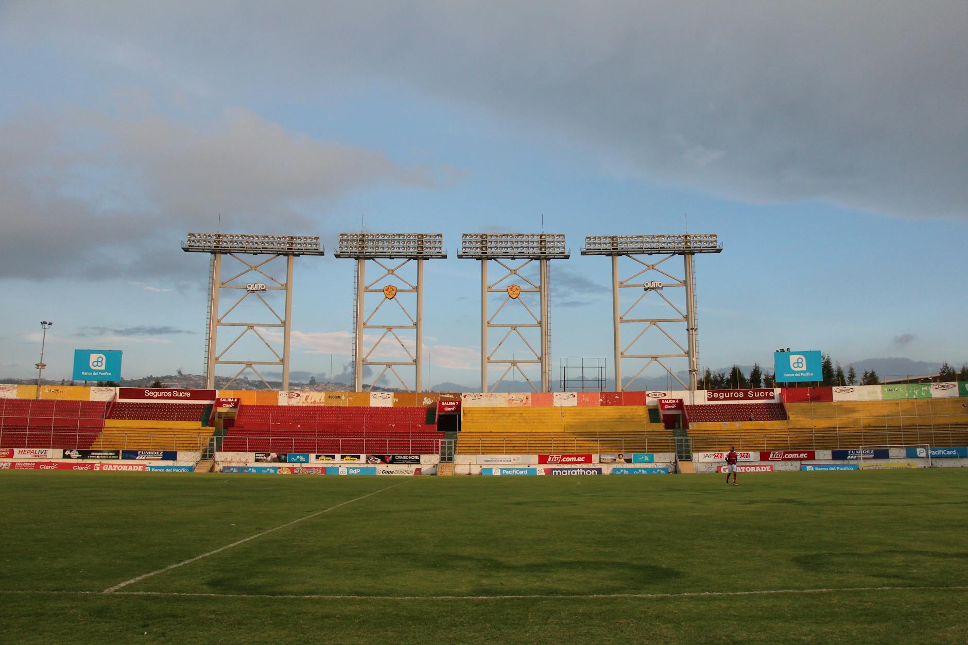 Delfín x Independiente del Valle: pressão local contra a consistência do vice-líder